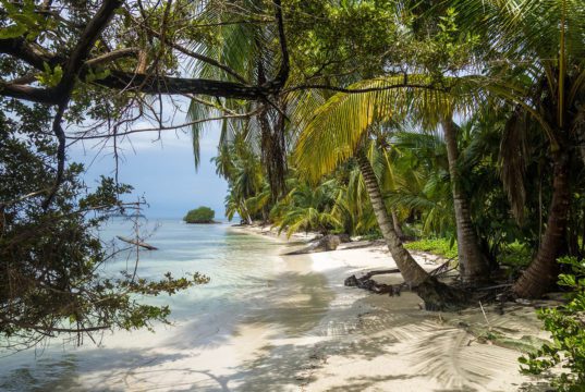 10 Most Beautiful Islands In The World 15 Most Beautiful Islands In The World - Best Travel Facts